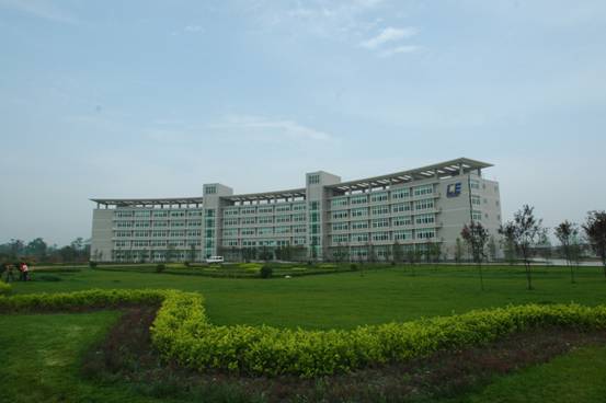 中科院成都光電研究所與成都奧邁科技簽訂去離子水機(jī)合作協(xié)議!